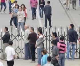 Ap�s briga de funcion�rios, f�brica da Foxconn fecha