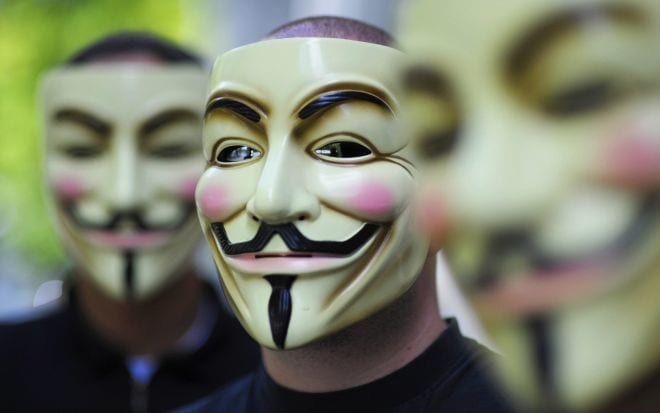 Anonymous invadem PCs do Governo dos EUA