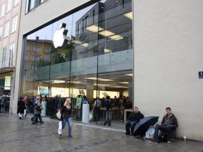 Loja da Apple na Alemanha já conta com fila pelo iPhone 5