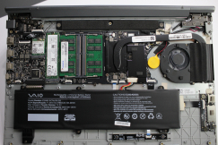 Construção interna do notebook Vaio FE15