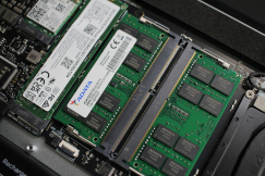 Módulos de memória RAM (são removíveis)