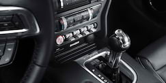 Ford Mustang GT Premium interna - Foto Ford
