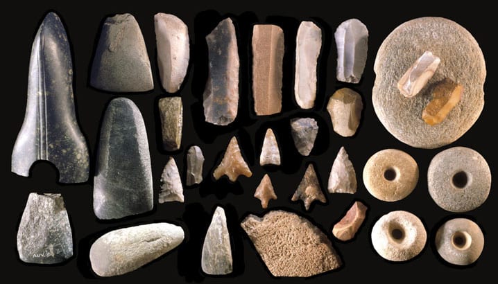 O "homem" aprende a trabalhar a pedra há mais de 3 milhões de anos atrás.