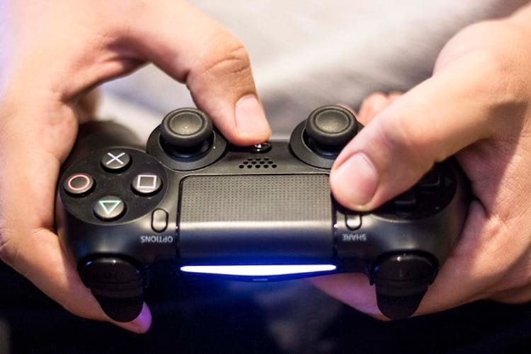 Conheça quais jogos são compatíveis com controles de PS4 e Xbox no