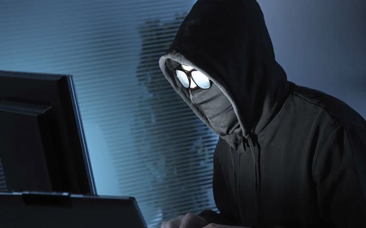 Quais são os perigos da internet? Quais são os perigos da internet?