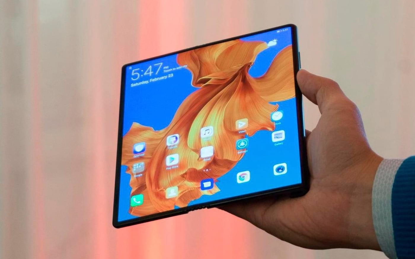 Divulgação do Huawei Mate X aparece em loja chinesa Divulgação do Huawei Mate X aparece em loja chinesa