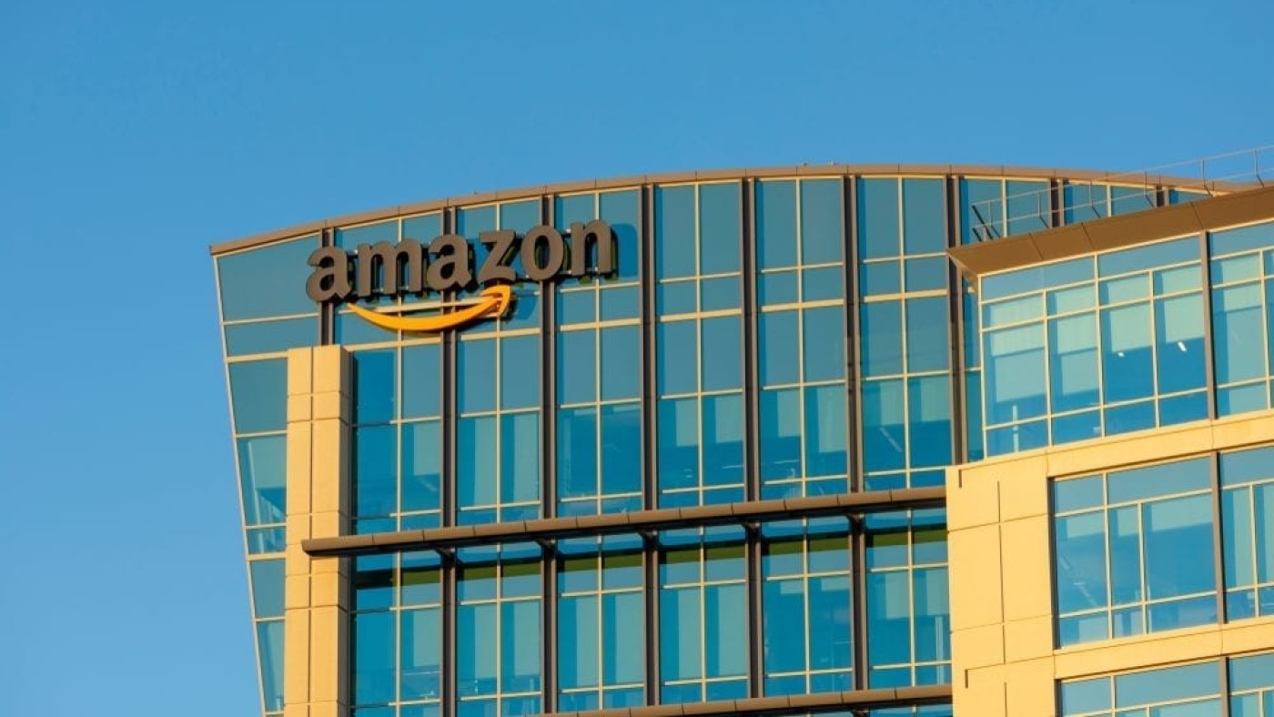 Amazon é denunciada por destruir produtos novos e cria programas de revenda