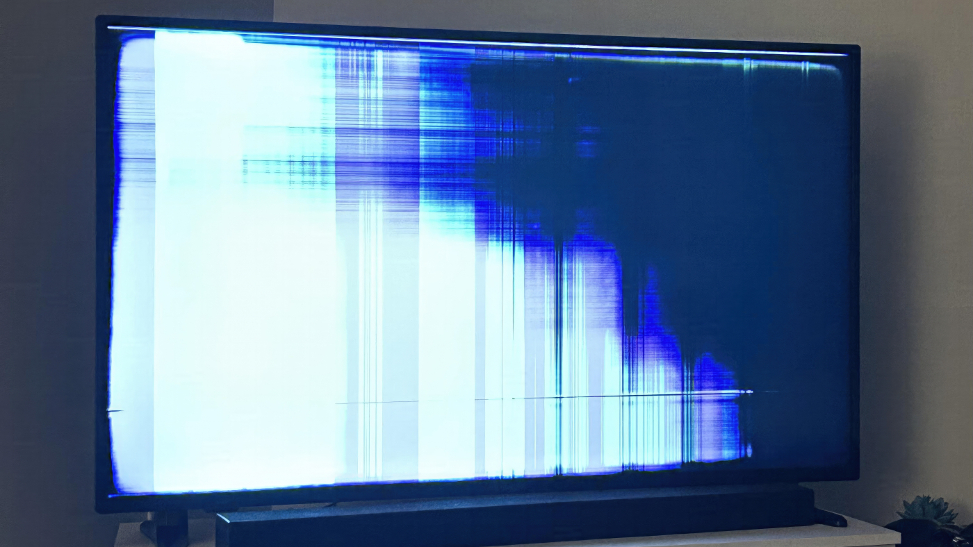 TV LCD quebrada. Fonte: Reddit
