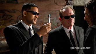 MIB – Homens de Preto 3 (2012)