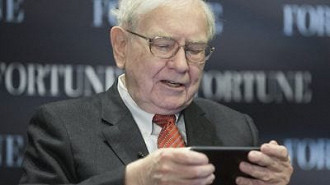 Nova sensação do Twitter: o investidor Warren Buffett