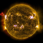 Sonda do Observatório de Dinâmica Solar registra erupções solares intensas