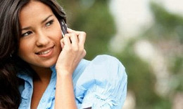 Conforme IBGE, mulheres têm mais celulares que homens Conforme IBGE, mulheres têm mais celulares que homens