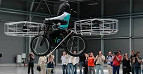 Bicicleta voadora pode carregar pessoa de 75kg Bicicleta voadora pode carregar pessoa de 75kg