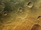 Novas imagens reforçam existência de água em Marte Novas imagens reforçam existência de água em Marte