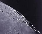 Cientistas da NASA descobrem sinais de água nativa na Lua Cientistas da NASA descobrem sinais de água nativa na Lua