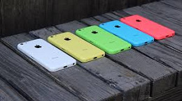 Consumidor perde ao comprar iPhone 5C, dizem analistas Consumidor perde ao comprar iPhone 5C, dizem analistas