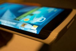 Samsung prepara smartphone com tela em curva Samsung prepara smartphone com tela em curva