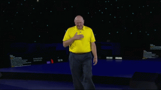 Steve Ballmer faz seu último discurso para 13 mil funcionários da Microsoft Steve Ballmer faz seu último discurso para 13 mil funcionários da Microsoft