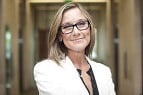 CEO da Burberry, assume vice-presidência de varejo da Apple CEO da Burberry, assume vice-presidência de varejo da Apple