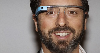 Google Glass é o pioneiro.