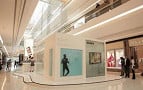 Sony abre loja aquática em SP para promover seu smartphone resistente à água