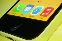 Próximo iPhone pode ter tela em curva de 5,5 polegadas Próximo iPhone pode ter tela em curva de 5,5 polegadas
