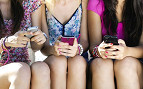Jovens brasileiros estão trocando Facebook por WhatsApp, Snapchat e outros Jovens brasileiros estão trocando Facebook por WhatsApp, Snapchat e outros