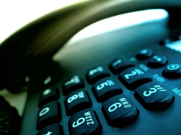Aparelhos celulares substituem telefones fixos Aparelhos celulares substituem telefones fixos
