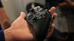 Controles do Xbox One também podem ser usados em computadores Controles do Xbox One também podem ser usados em computadores