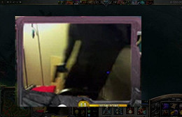 Jovem é salva de assalto após cenas aparecerem em jogo online Jovem é salva de assalto após cenas aparecerem em jogo online