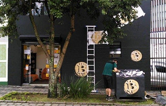 Curitiba inaugura primeira loja física que negocia Bitcoin