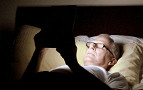 Ler em tablets antes de dormir é prejudicial ao sono Ler em tablets antes de dormir é prejudicial ao sono