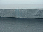 NASA divulga estudo sobre uma das principais plataformas de gelo da Antártida