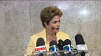 Dilma diz que Uber tira empregos de taxistas Dilma diz que Uber tira empregos de taxistas