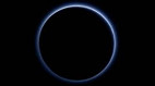 Primeira imagem em cores da atmosfera de Plutão exibe céu azul