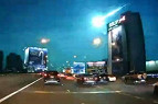 Meteoro cruza o céu de Bangkok Meteoro cruza o céu de Bangkok