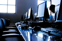 Venda de computadores registra maior queda em 10 anos, diz IDC Venda de computadores registra maior queda em 10 anos, diz IDC