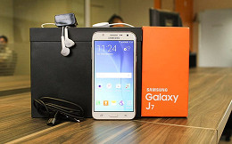 Review Galaxy J7 Review Galaxy J7