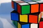 Robô consegue resolver cubo mágico em um segundo Robô consegue resolver cubo mágico em um segundo