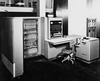 IBM 701: Unidade de controle analítico eletrônico