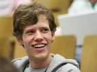 Google contrata fundador do 4chan