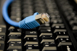 Internet banda larga terá limite de uso de dados em 2017 Internet banda larga terá limite de uso de dados em 2017