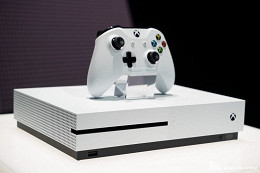Xbox One S já tem data para chegar ao mercado Xbox One S já tem data para chegar ao mercado