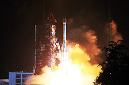 China lança primeiro satélite de comunicações para celular China lança primeiro satélite de comunicações para celular