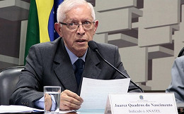 Presidente da Anatel admite concorrência injusta entre WhatsApp e operadoras