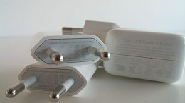 Atenção! 99% dos carregadores falsificados da Apple apresentam problemas de segurança Atenção! 99% dos carregadores falsificados da Apple apresentam problemas de segurança