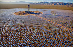 Maior parque de energia solar do mundo finalmente está no verde Maior parque de energia solar do mundo finalmente está no verde