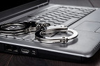 Divulgar nudes sem consentimento pode virar crime Divulgar nudes sem consentimento pode virar crime