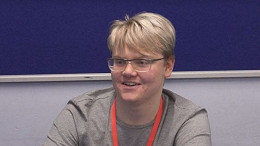 Jovem de 17 anos corrige dados da Nasa