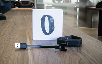 Review Xiaomi Mi Band 2: Vale a pena comprar uma pulseira?